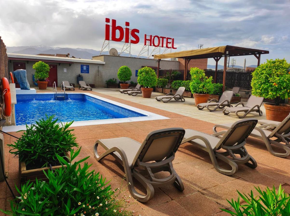 Ibis Granada Hotell Exteriör bild