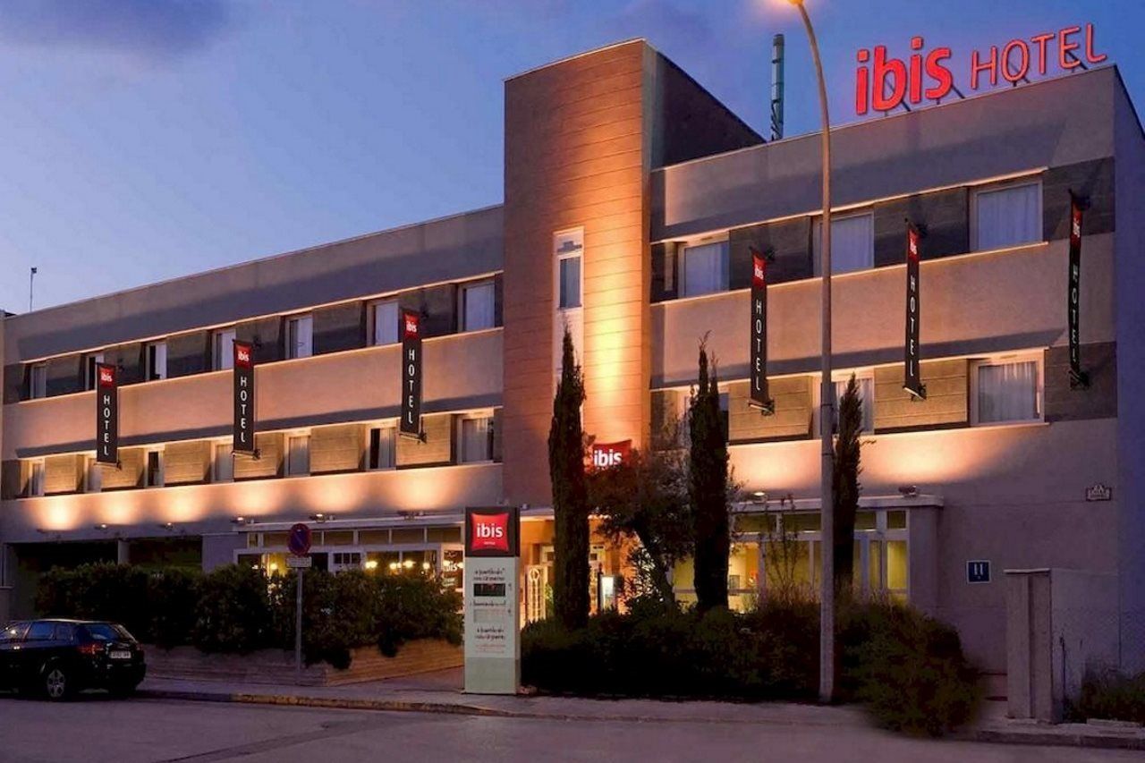 Ibis Granada Hotell Exteriör bild